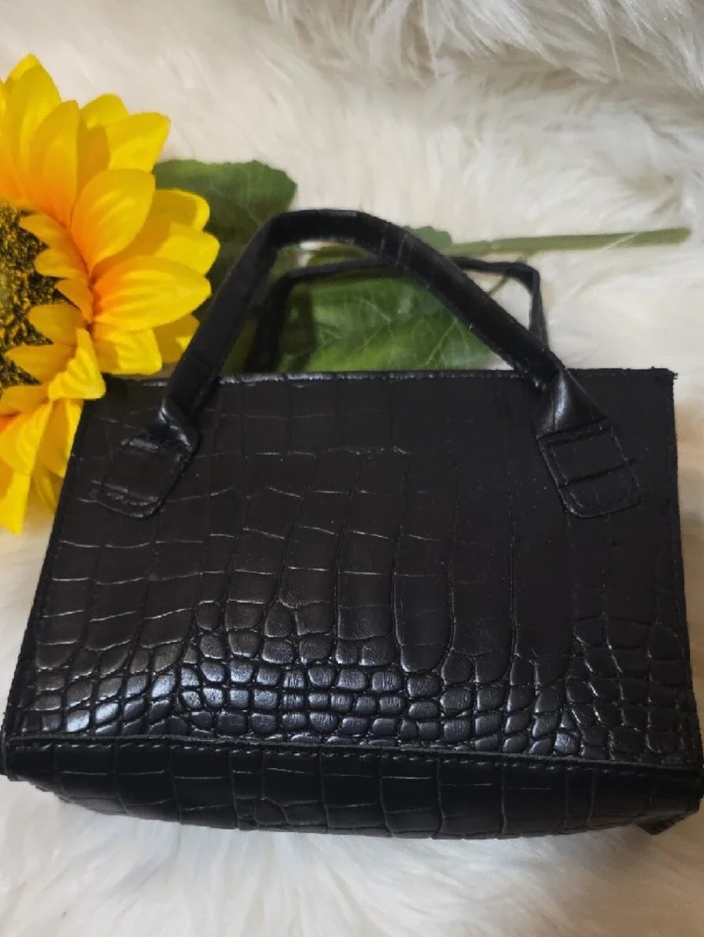 Faux croc stamped  cosmetic mini bag - Picture 4 of 8